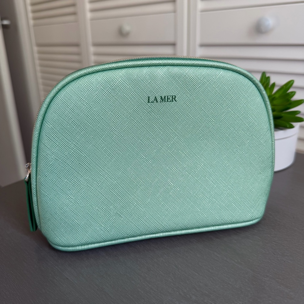 LA MER Green cosmetic zipper pouch bag